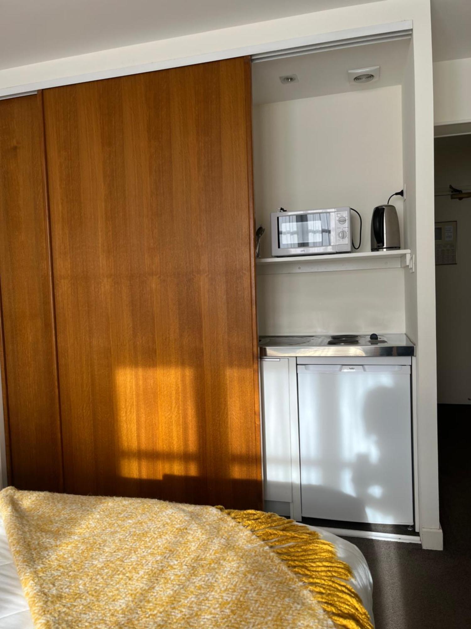 Le Temeraire Hotel 沙罗勒 外观 照片